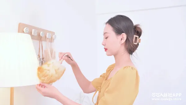 短片 NO.175 晓曼 SK极光丝袜 - SSA丝社